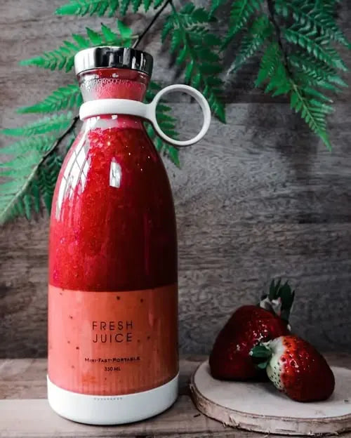 On-the-Go Blender for Fresh Smoothies and Juices