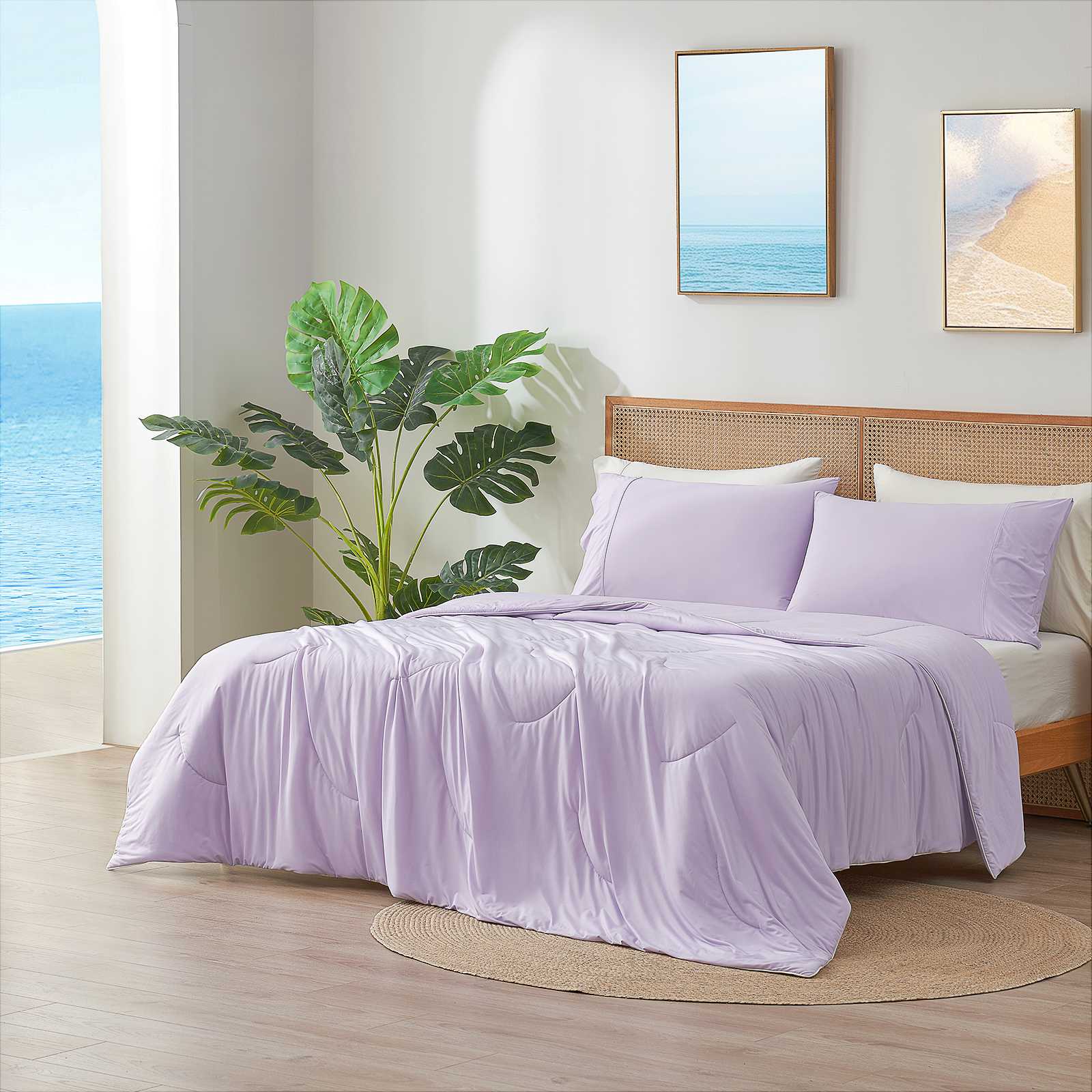 Lightweight Dual-Sided Comforter with Advanced Cooling Fabric for All Seasons