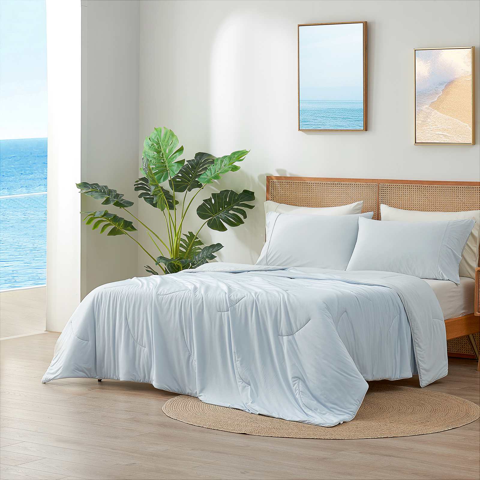 Lightweight Dual-Sided Comforter with Advanced Cooling Fabric for All Seasons
