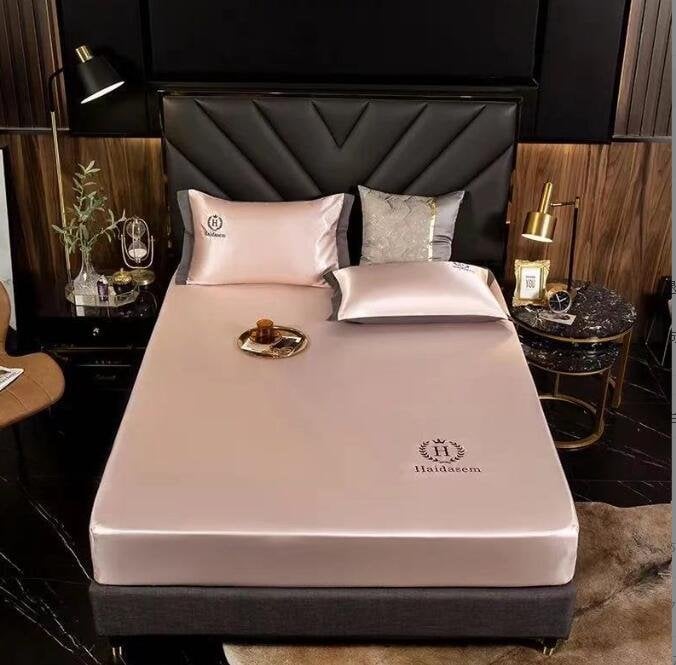 Silk Bed Sheets with Deep Pockets - Elegant Design for All Seasons