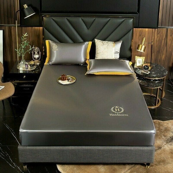 Silk Bed Sheets with Deep Pockets - Elegant Design for All Seasons