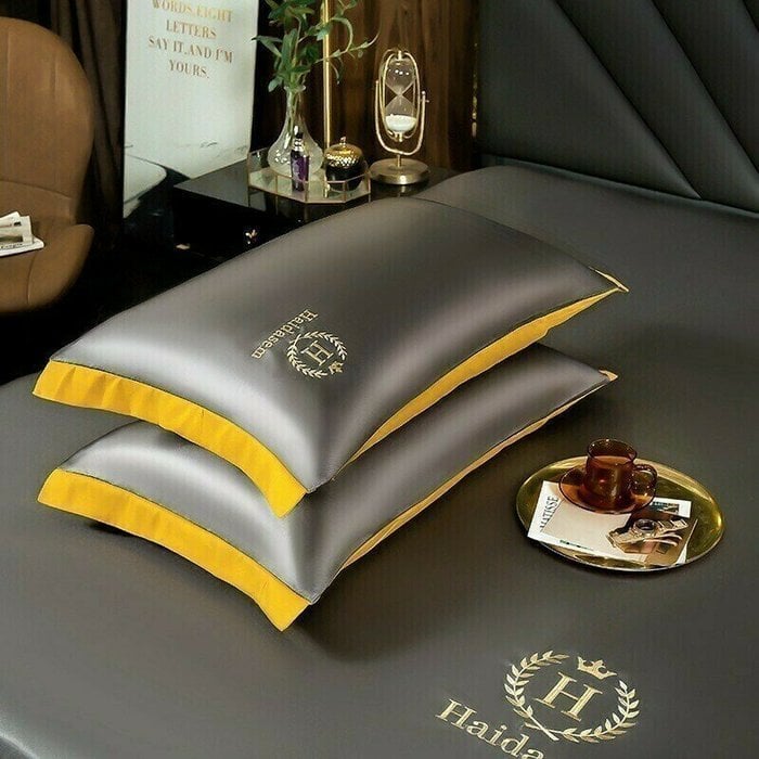 Silk Bed Sheets with Deep Pockets - Elegant Design for All Seasons