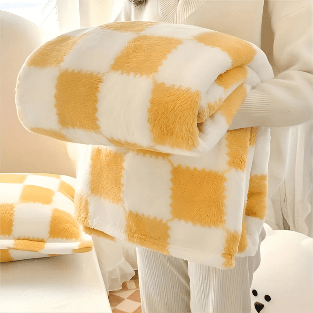 Cozy Haven Fleece Blanket for Ultimate Year-Round Comfort