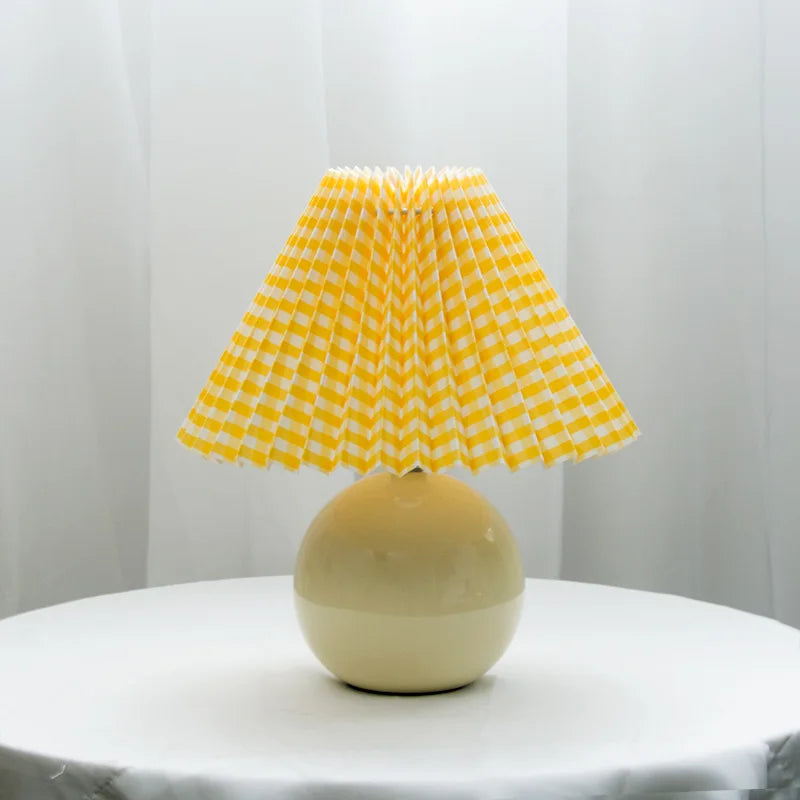Timeless Pleated Table Lamp for Elegant Spaces