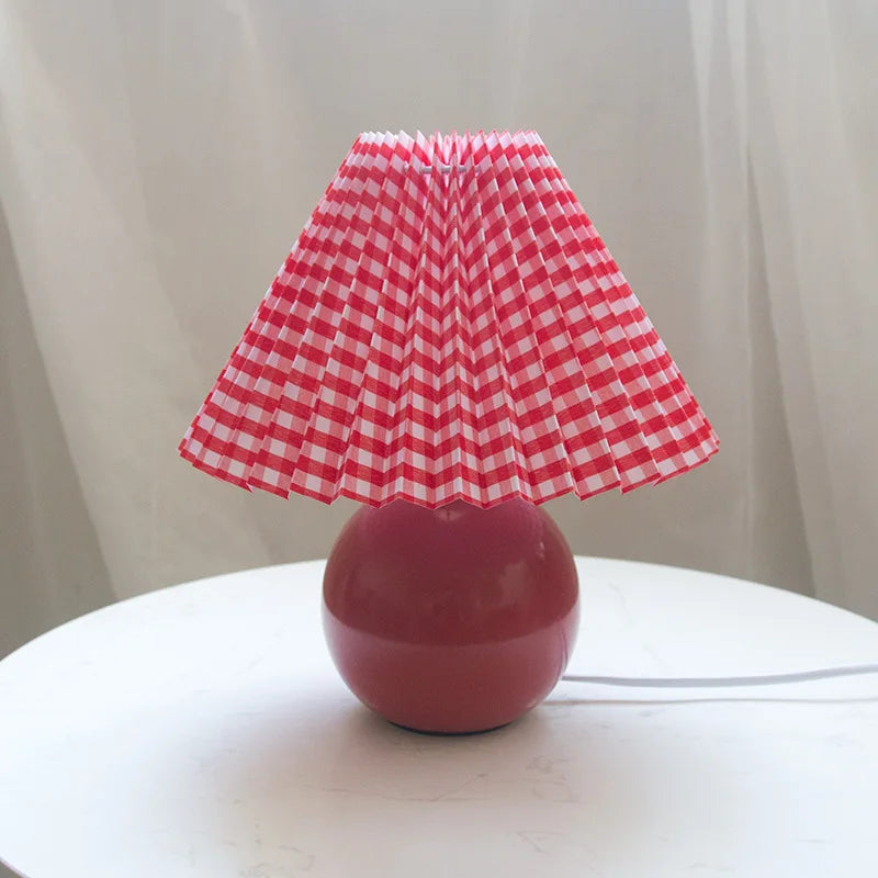 Timeless Pleated Table Lamp for Elegant Spaces