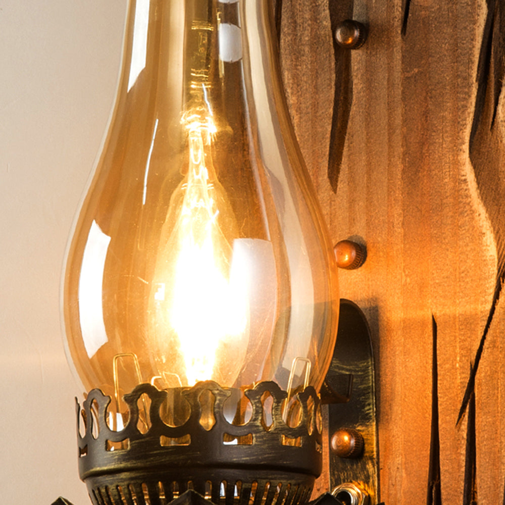 Taavita | Classic Wall Lamp Made of Wood with LED Bulbs