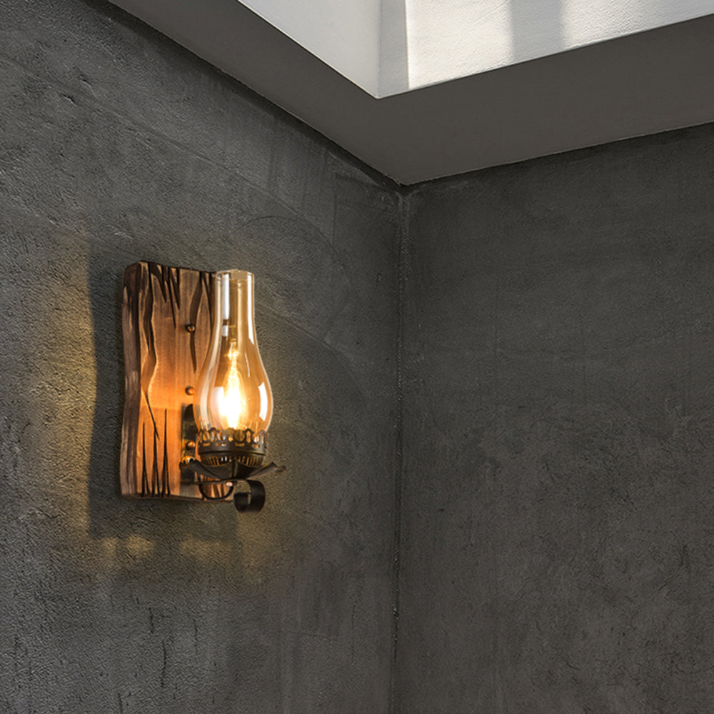 Taavita | Classic Wall Lamp Made of Wood with LED Bulbs