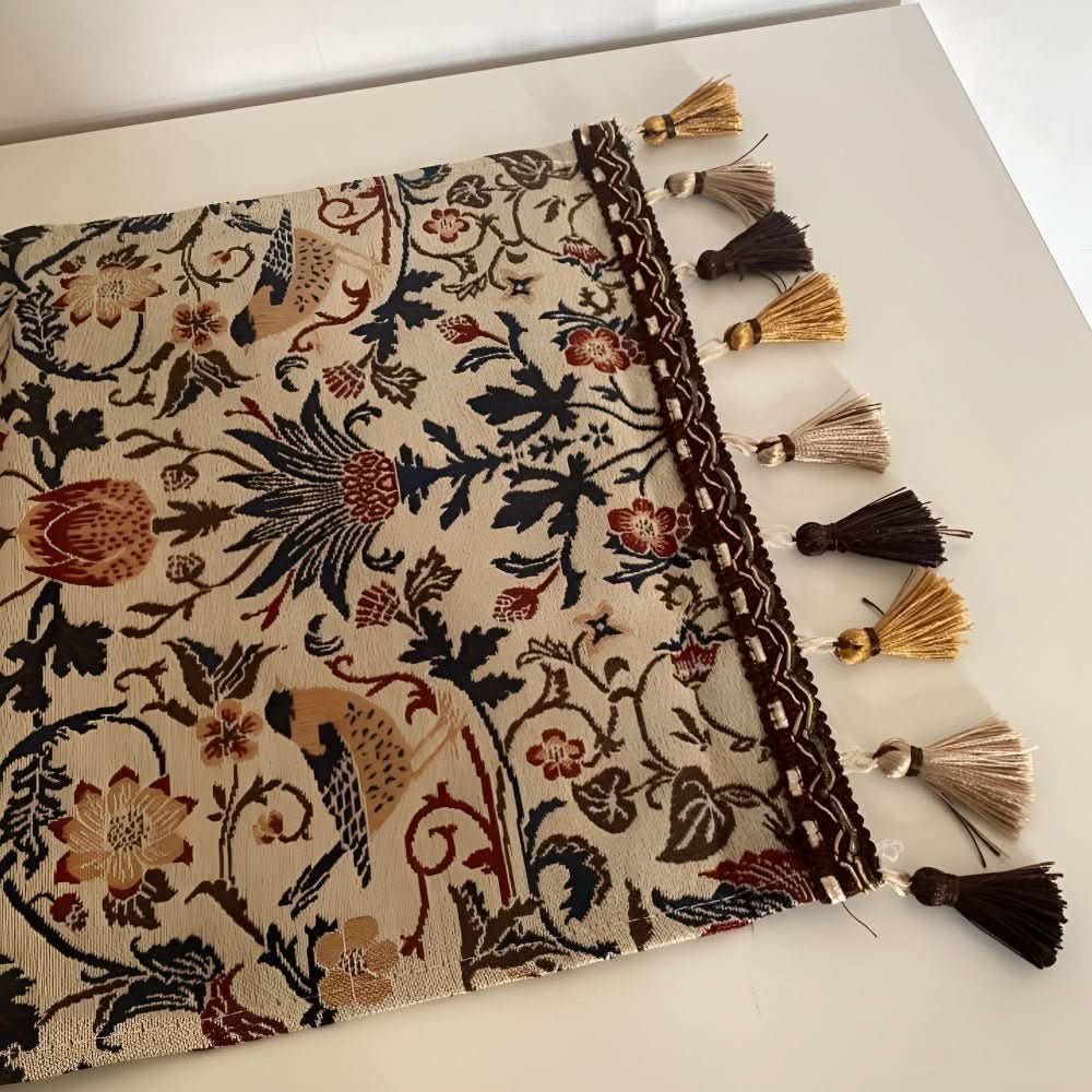 Rustic Charm Table Runner Featuring Nature-Inspired Design