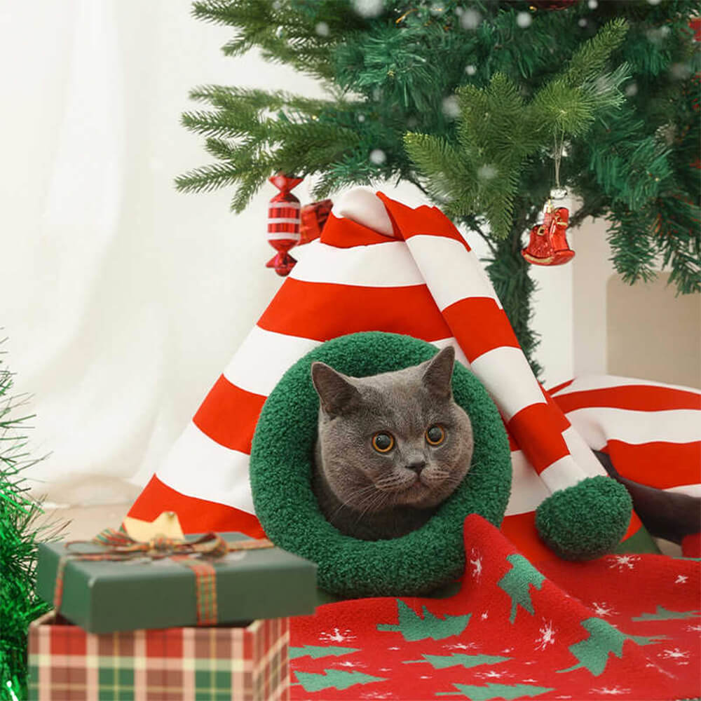 SnuggleNest Festive Cat Bed for Christmas Comfort