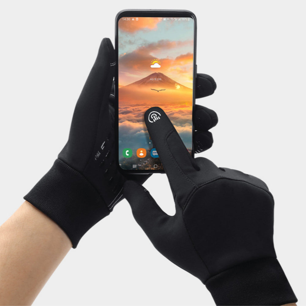 Thermal Touchscreen Gloves for Outdoor Adventures