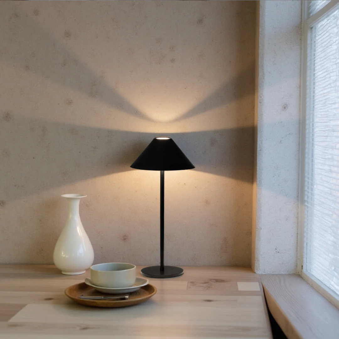 Cordless Adjustable Brightness Lamp – Stylish Lighting Solution