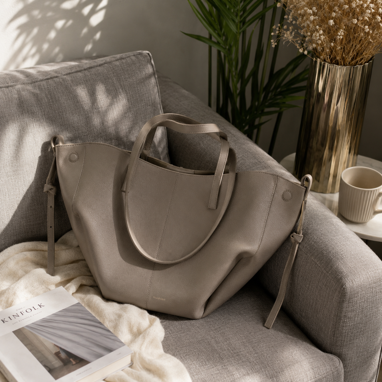 Chic Everyday Shoulder Tote for Modern Women