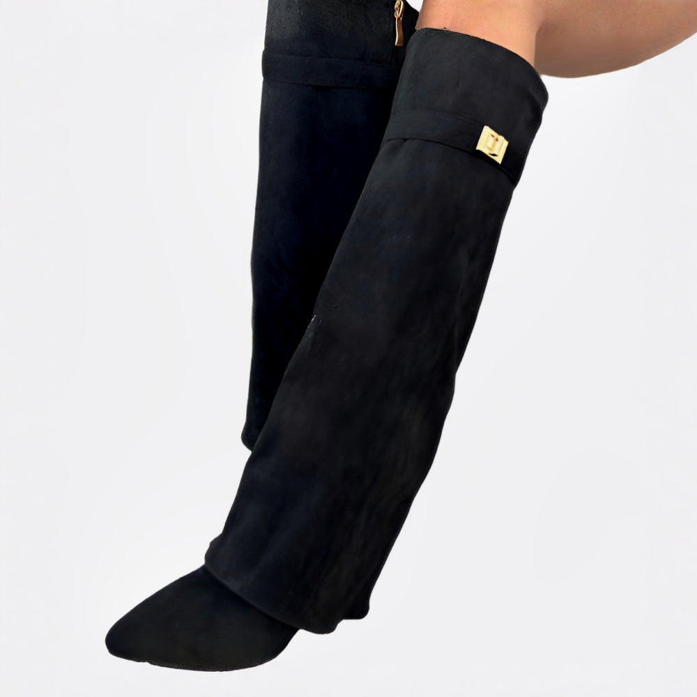 Chic Knee-High Boots with Elegant Pointed Toe Design