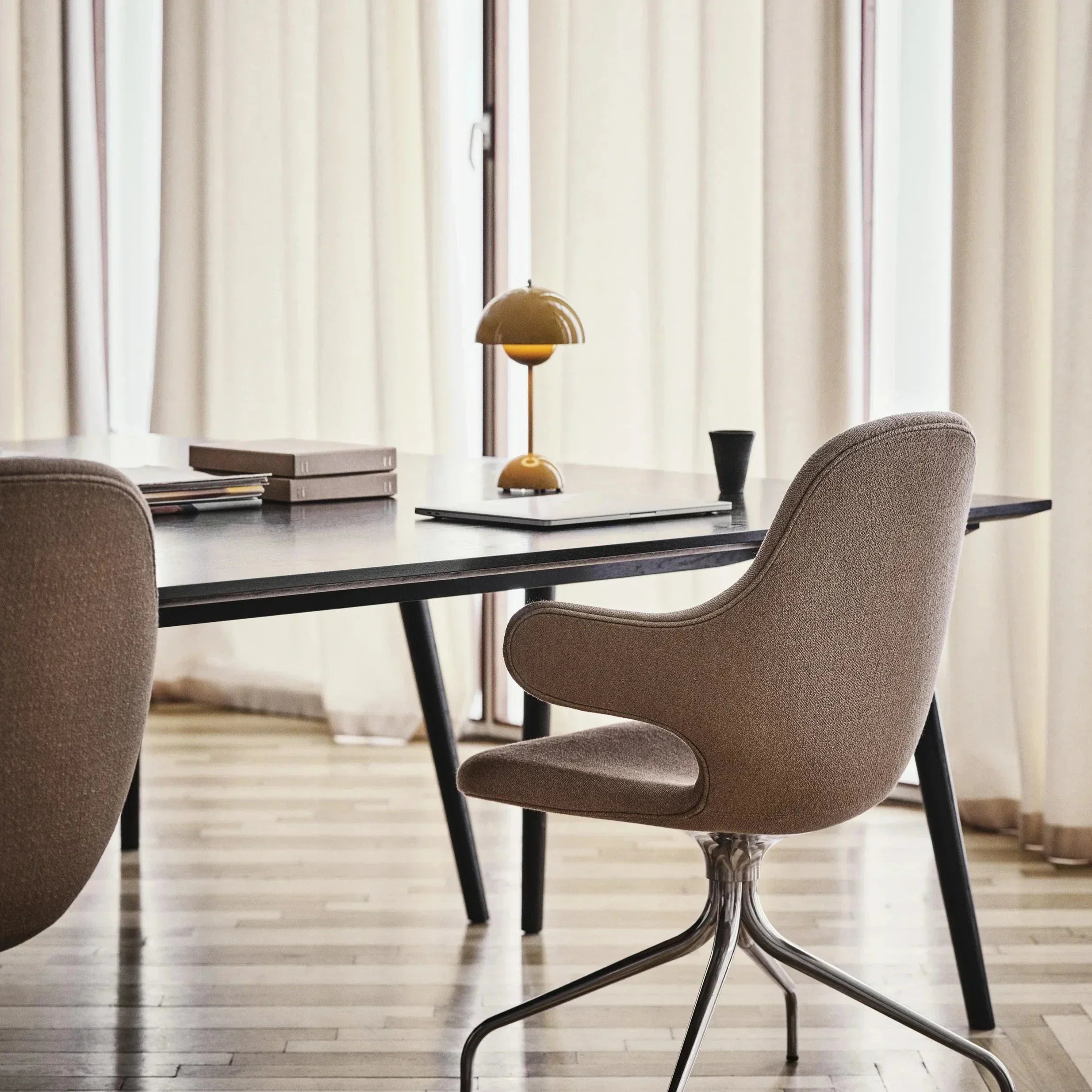 Adjustable Wireless, Dimmable LED Table Lamp
