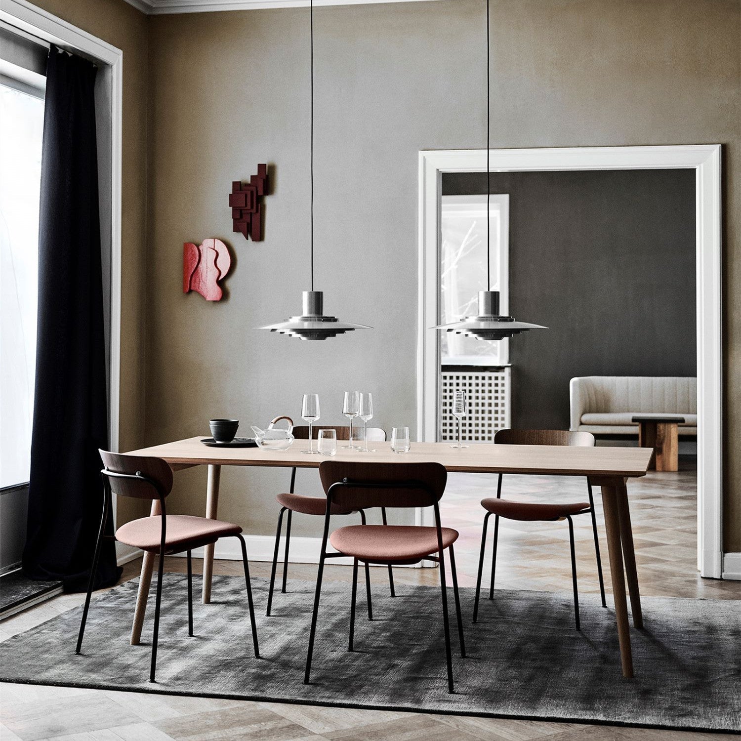 Sleek Modern LED Pendant Light for Dining Spaces