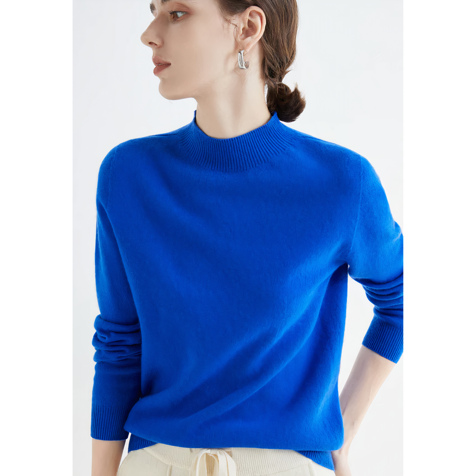 Luxurious Cashmere Blend Sweater for Effortless Style