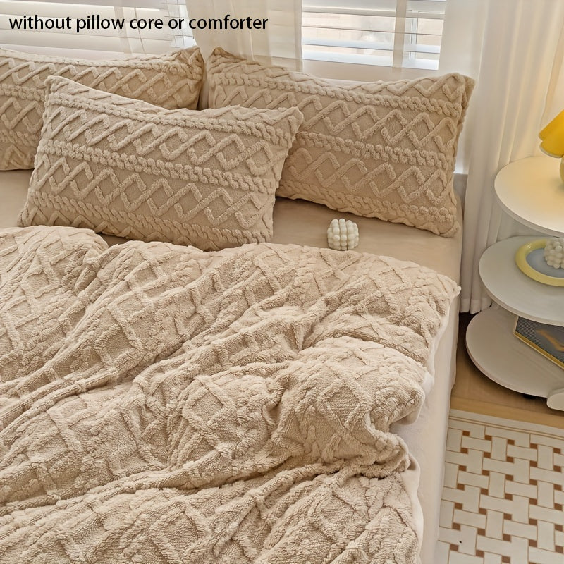Plush Bedding Set | Zip Closure | All-Season Comfort | Polyester