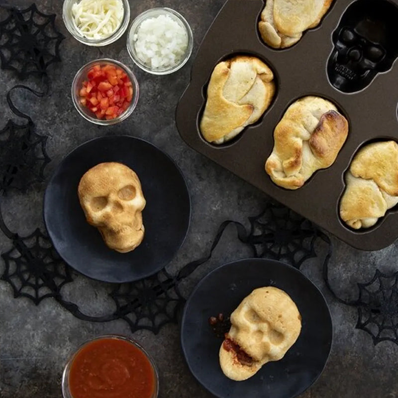 3D Skull Cake Mold for Halloween Baking - Durable Aluminum Design