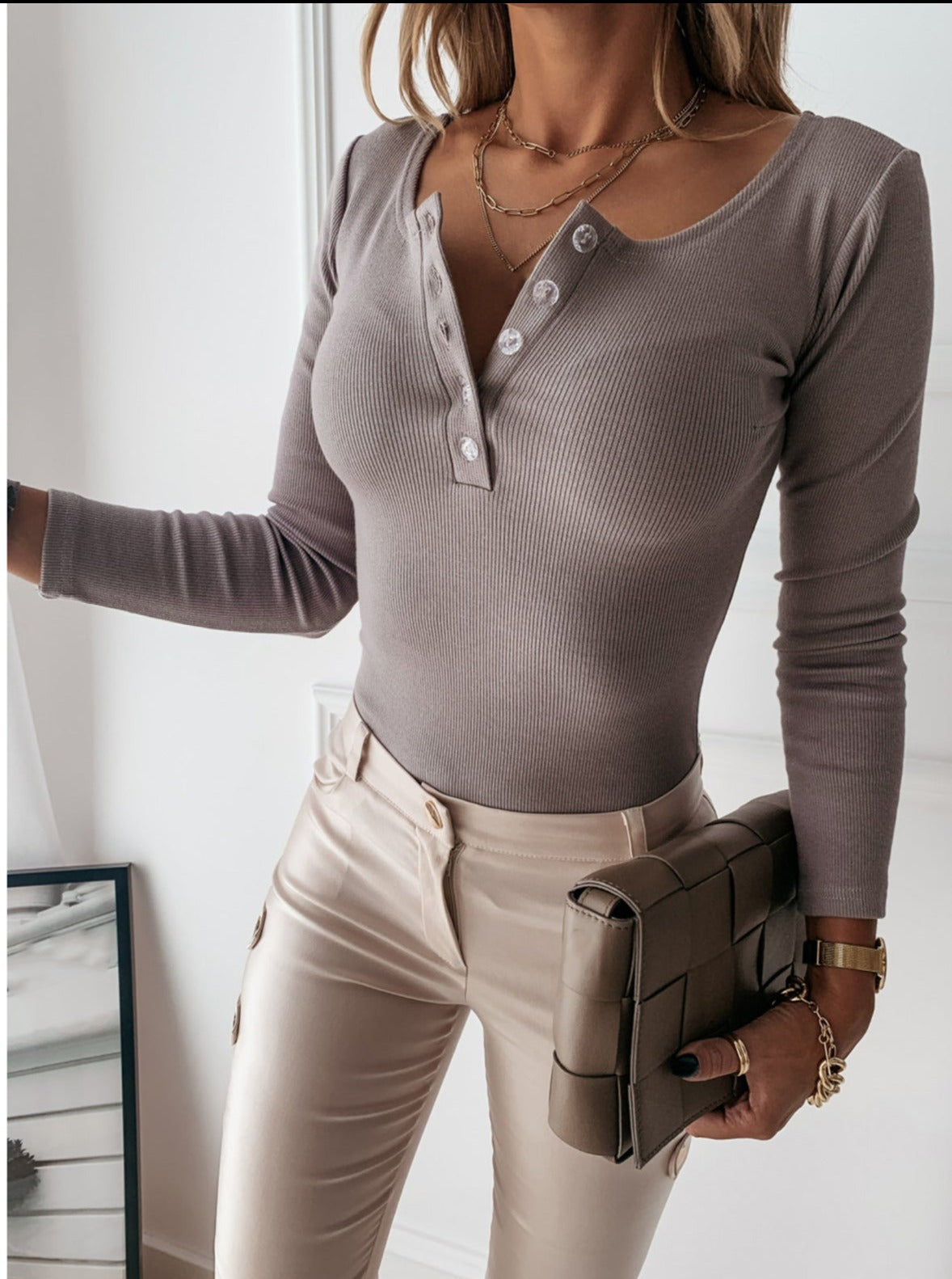 Women’s Ribbed Henley Long-Sleeve Knit Top | Slim Fit & Button Placket | Polyester Fabric | Versatile Seasonal Wear