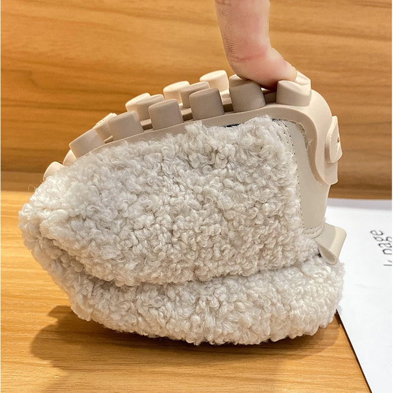Women’s Plush Slippers | Soft Plush Fabric | Non-Slip Rubber Sole | Indoor Comfort and Warmth