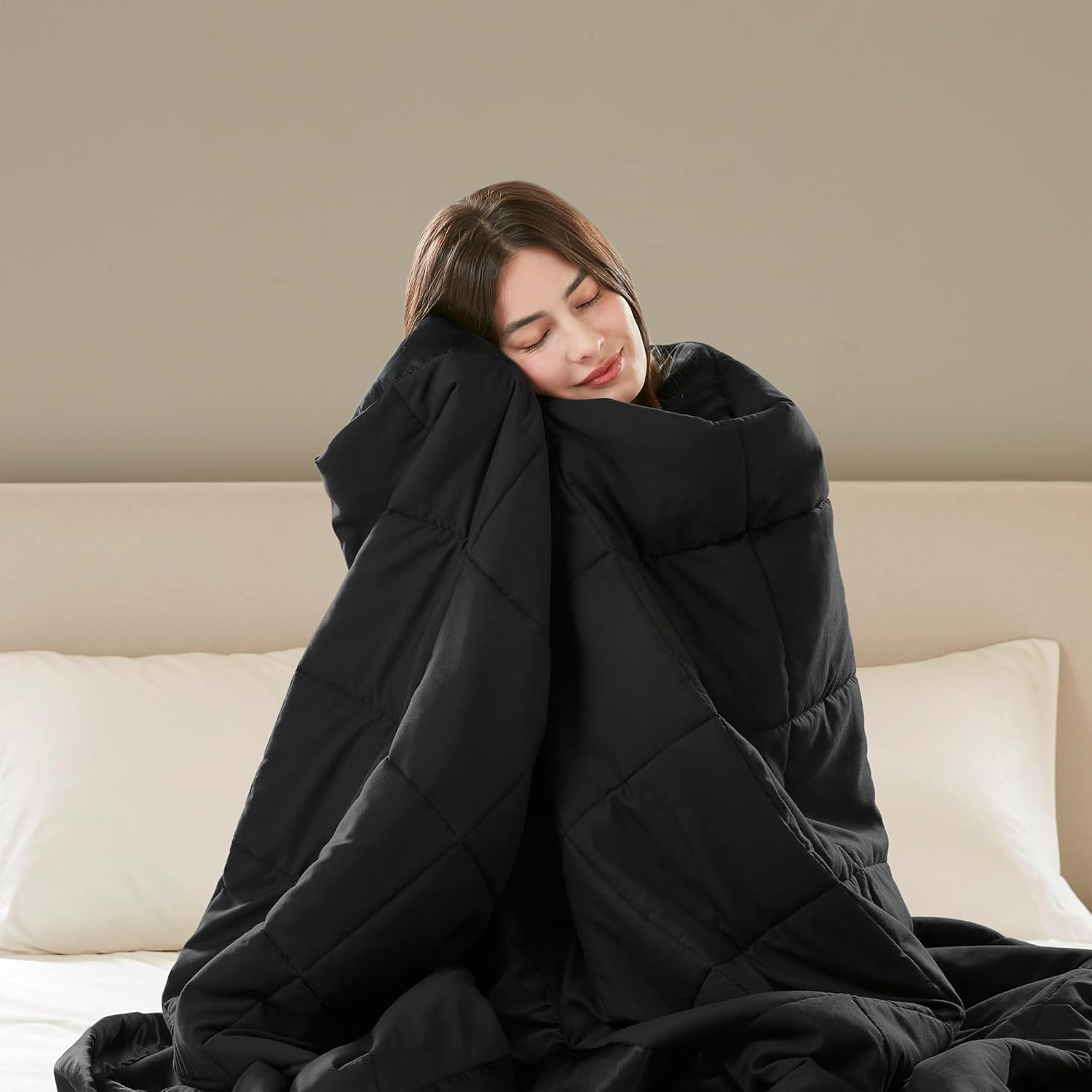 Lightweight Down Alternative Blanket with Moisture-Wicking – All Season Bed Cover with Satin Trim