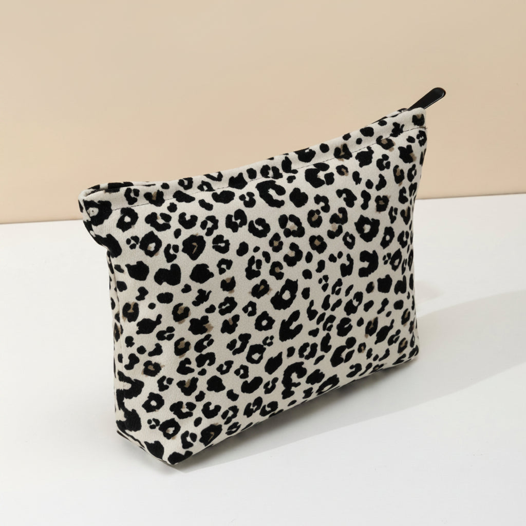 Chic Travel Makeup Organizer in Stylish Print