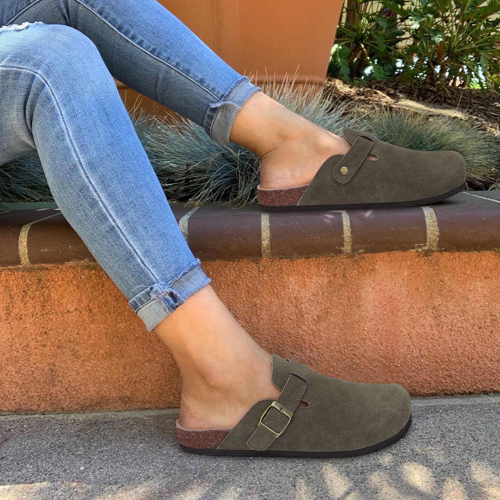 EleganceStep Unisex Leather Sandals for All Occasions
