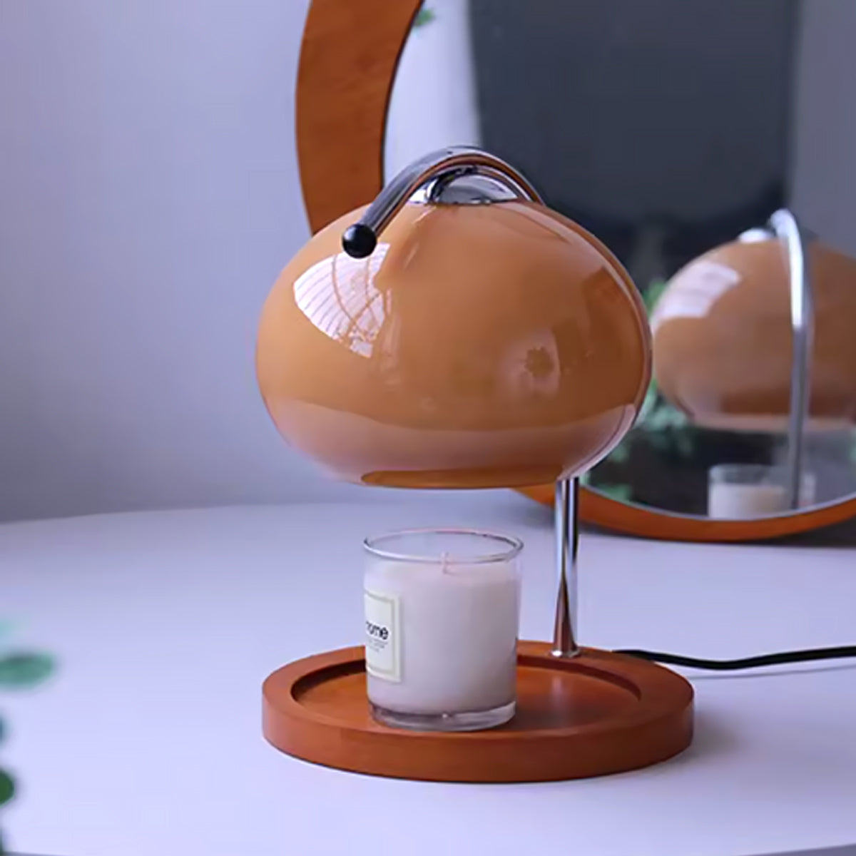 Vintage-Inspired Candle Warmer Lamp with Adjustable Light