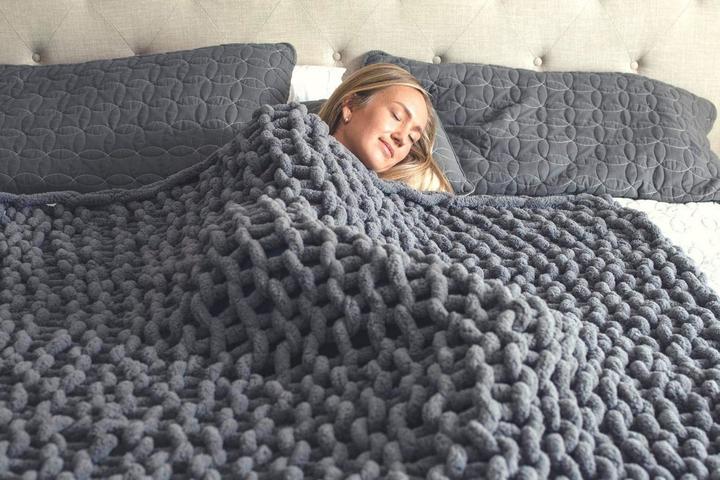 SnuggleSoft Luxurious Knit Blanket for Ultimate Comfort
