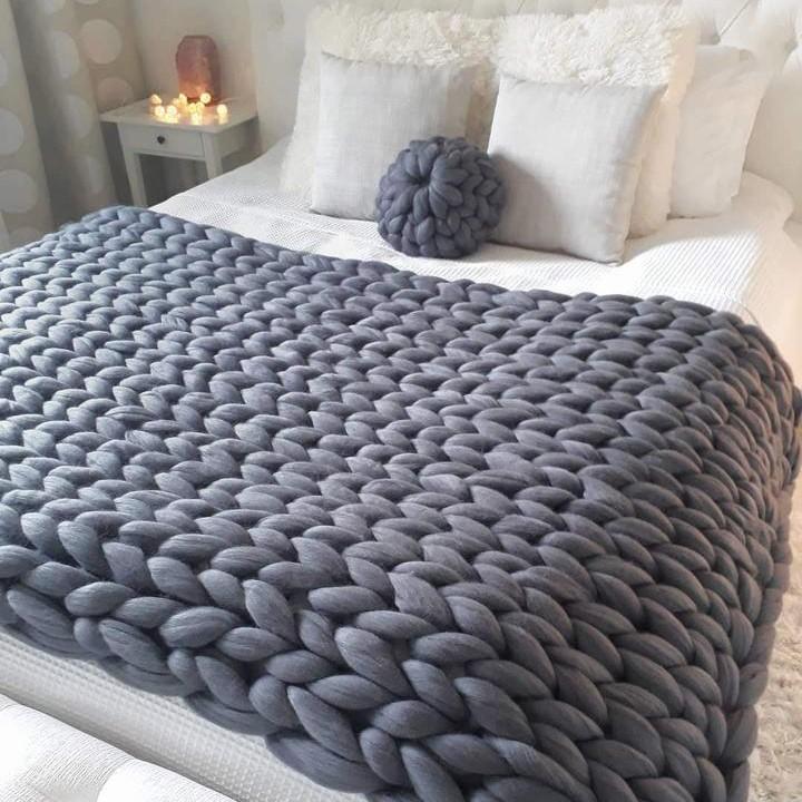 SnuggleSoft Luxurious Knit Blanket for Ultimate Comfort