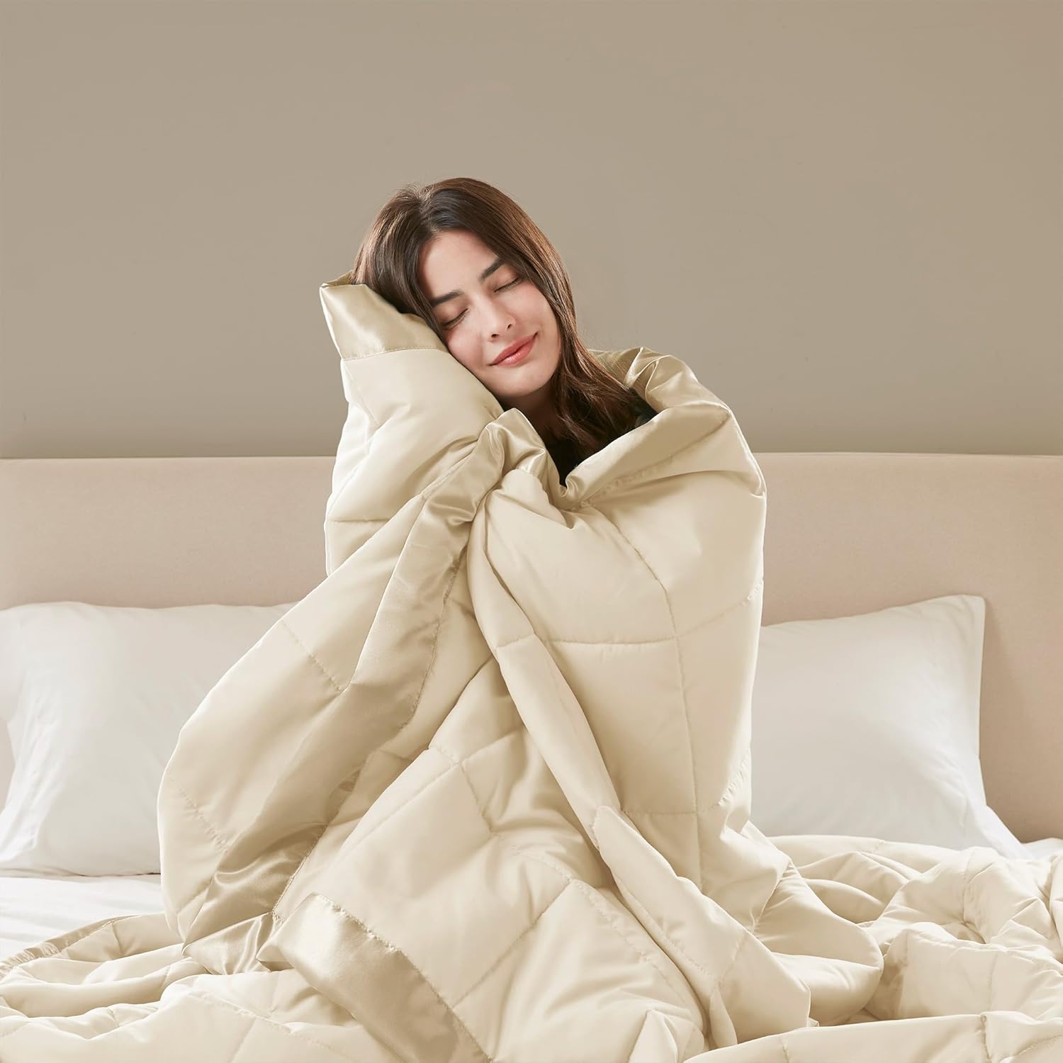Lightweight Down Alternative Blanket with Moisture-Wicking – All Season Bed Cover with Satin Trim