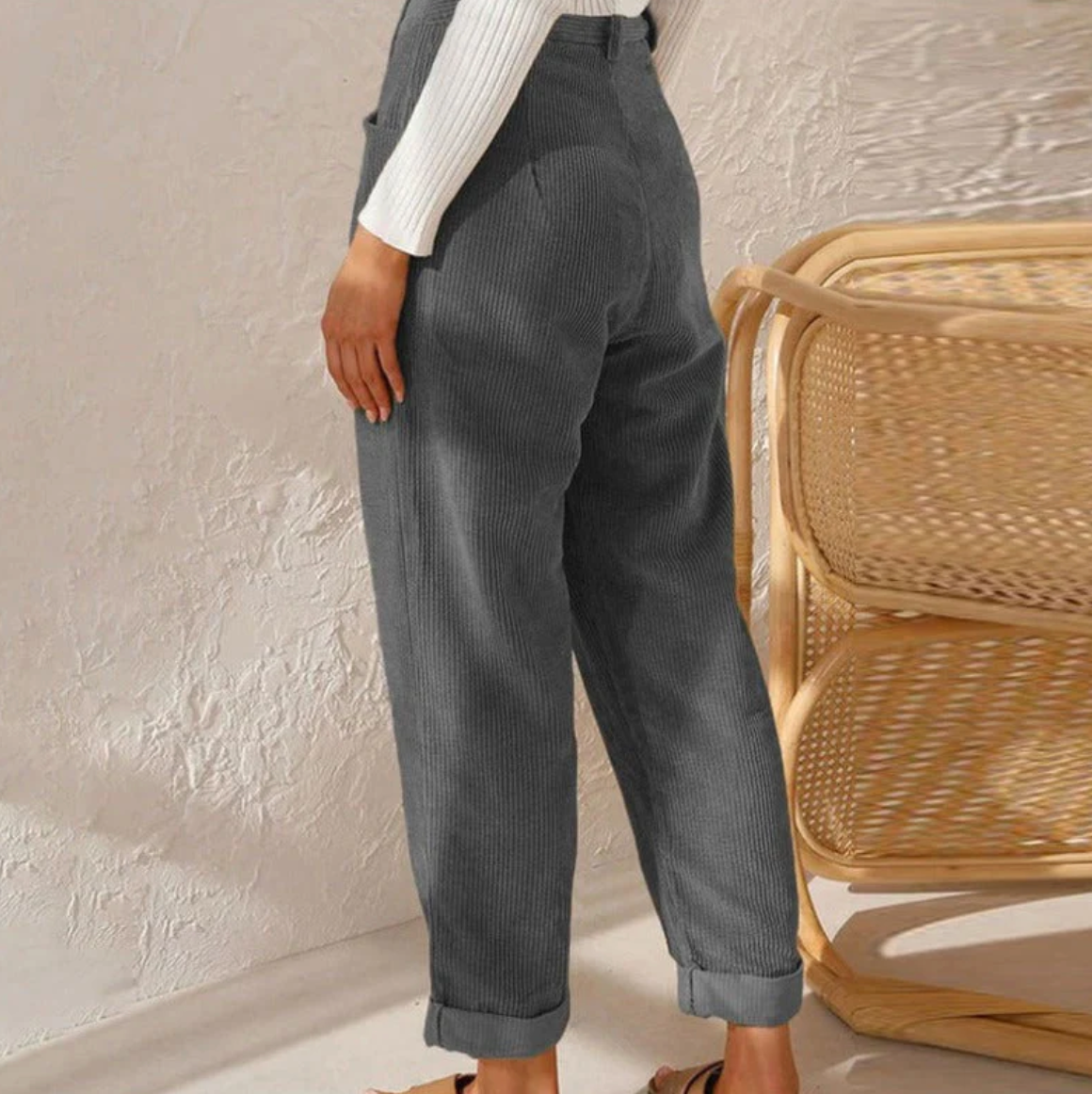 Women’s Corduroy Pants | Wide-Leg & Pleated Design | Polyester Blend | Comfortable Fit