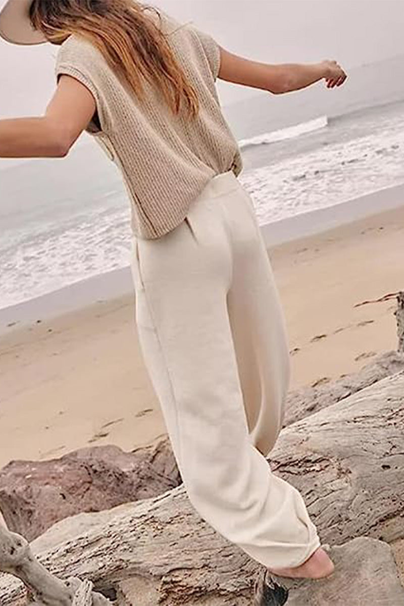 Women’s Two-Piece Knit Lounge Set | Short-Sleeve Top & High-Waisted Pants | Polyester & Elastane | Comfortable Fit