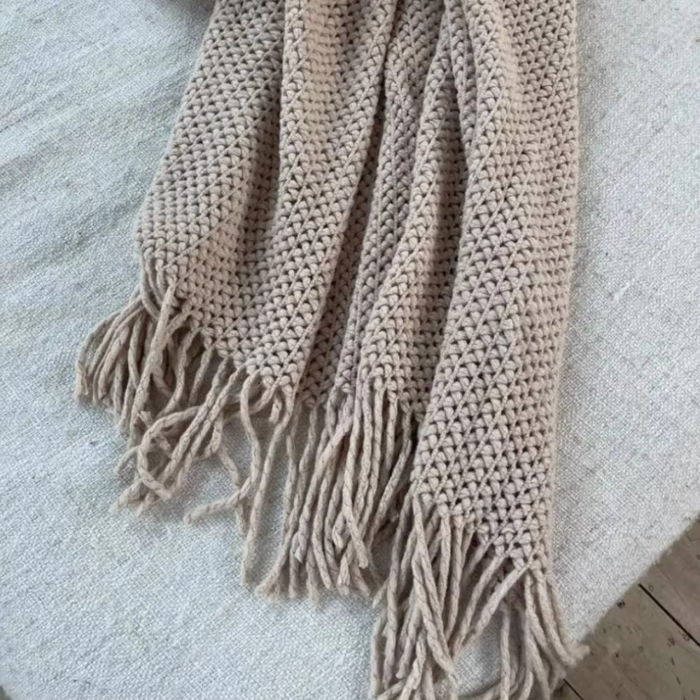 Cozy Knit Blanket - 100% Acrylic - Perfect for Home Comfort