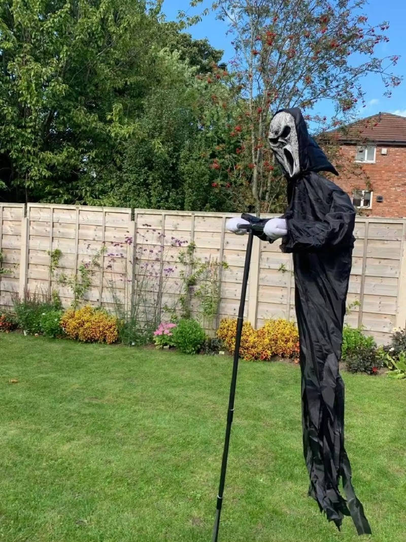 Spooky Outdoor Decorations for Halloween Festivities