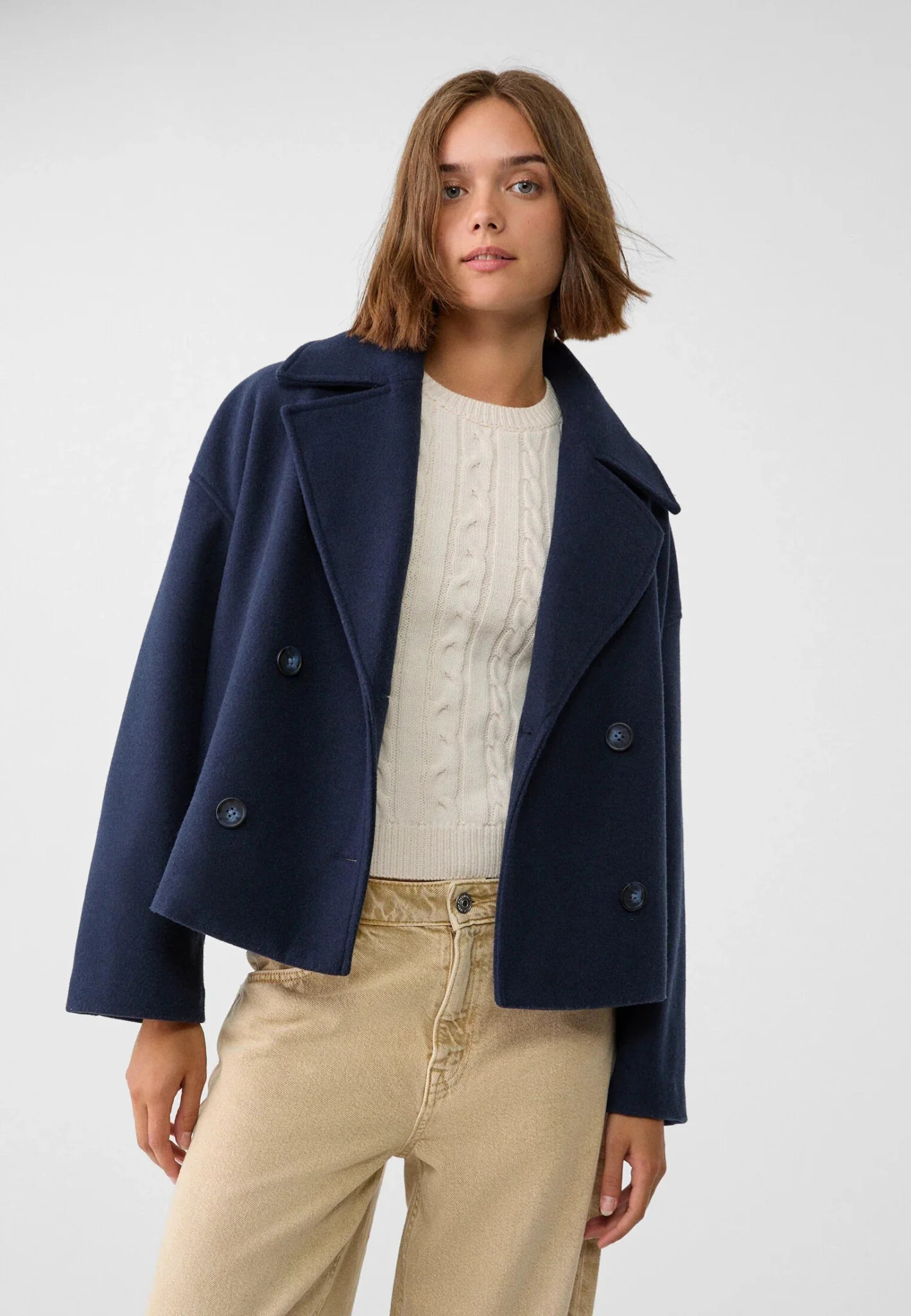 Women’s Short Coat | Double-Breasted Button Closure | Wool-Blend Fabric | Versatile Style