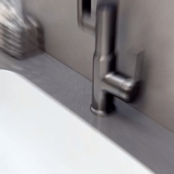 FluidFlex 360° Kitchen Faucet – Stylish and Versatile Design