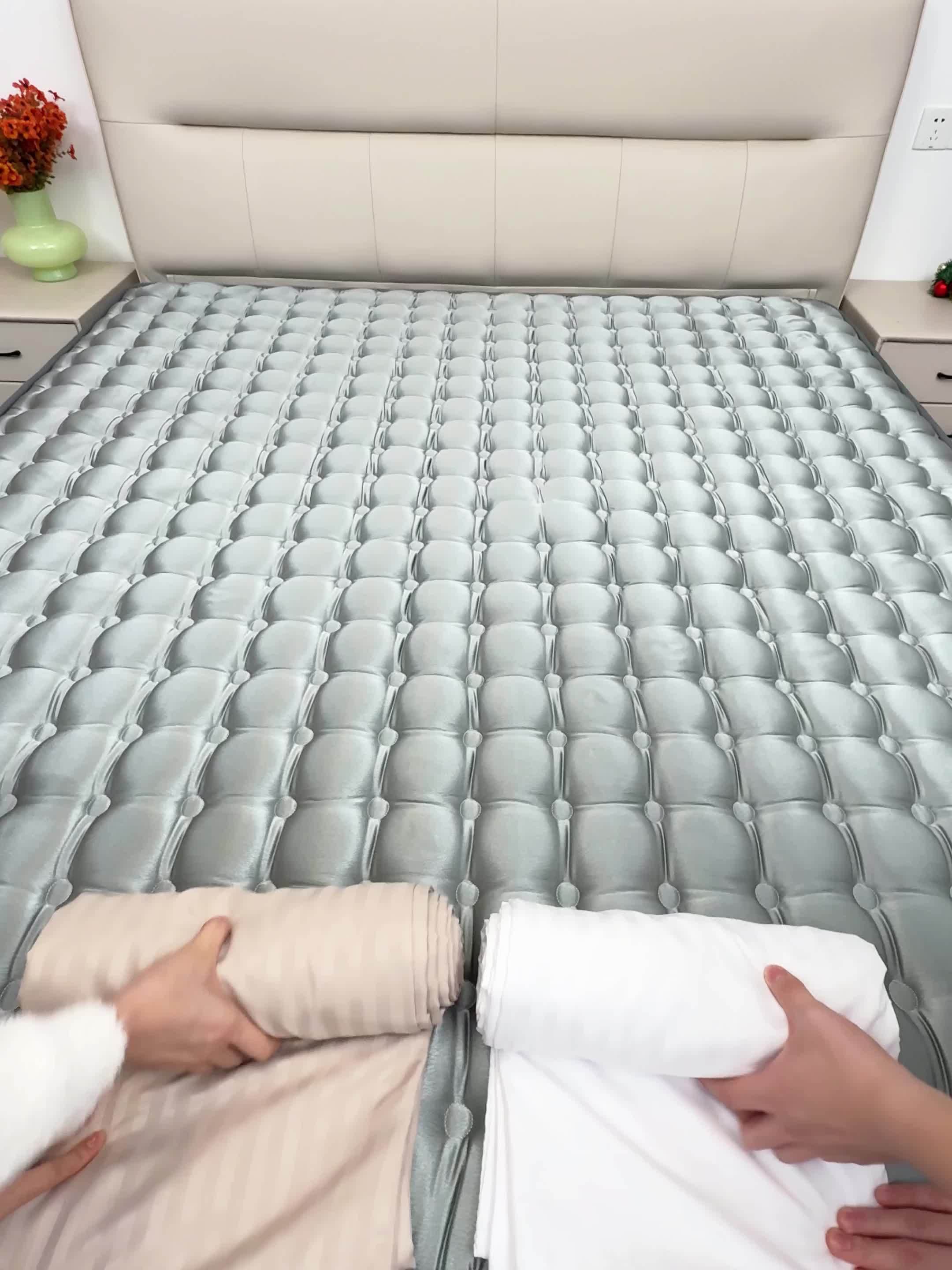 Duvet Cover Set | Satin Embossed | Luxurious Comfort | Polyester