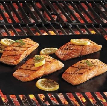 Set of 2 Non-Stick Grilling Mats – Effortless Cleanup with No Residue