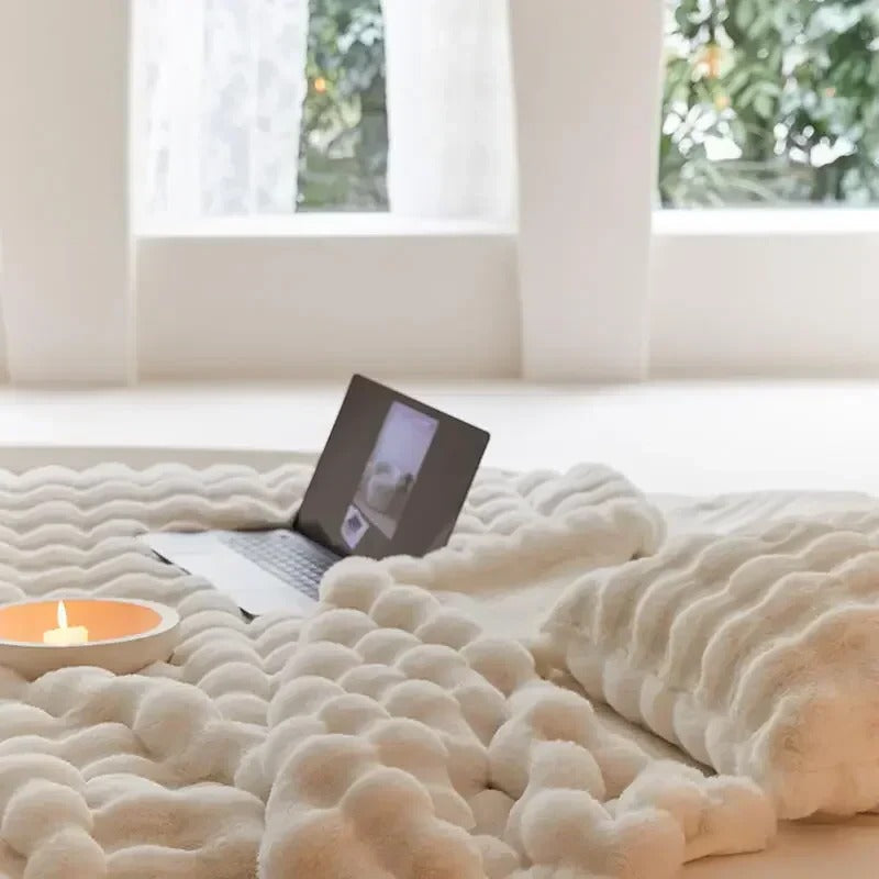All-Season Comfort Blanket for Everyday Warmth
