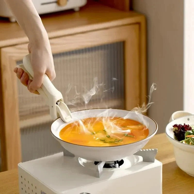 Silicone Heat-Guard Handle Cover for Safe Cooking