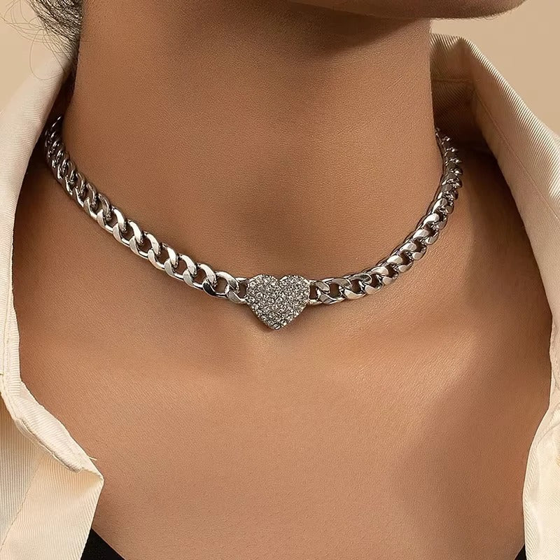 Elegant Heart Pendant Choker with Stylish Cuban Chain