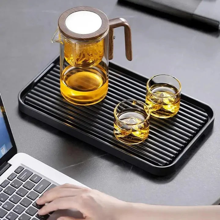 Elegant Glass Tea Brewer with Innovative Leaf Separation