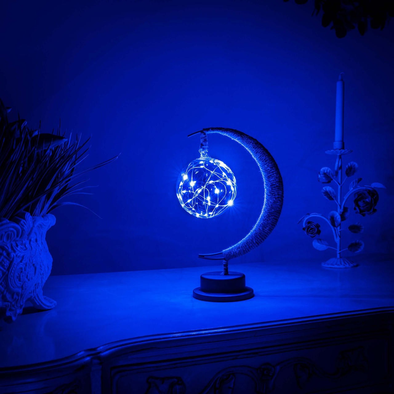 Luminous Moonlight Sphere Lamp with Detailed Crater Design
