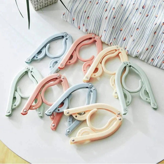 Compact Travel Clothes Hanger for Easy Packing
