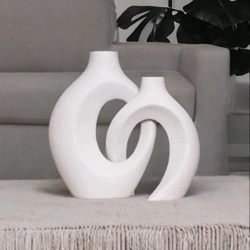 Textured Ceramic Vase for Vibrant Floral Displays