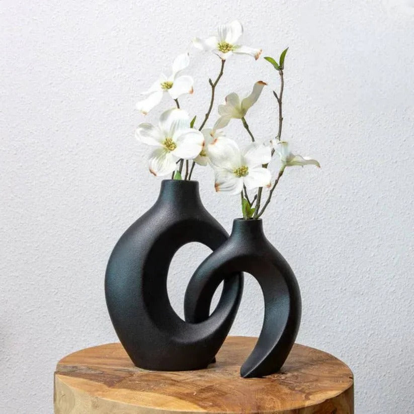 Textured Ceramic Vase for Vibrant Floral Displays
