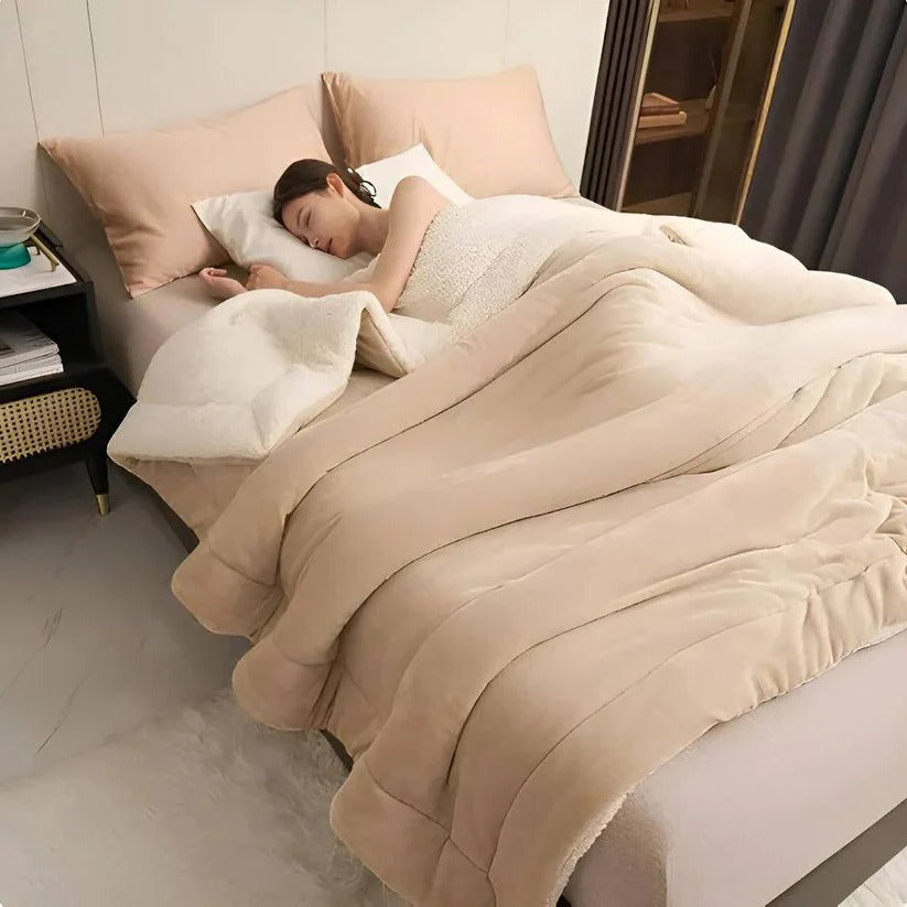 Cozy Comfort Microfiber Blanket for Home and Travel