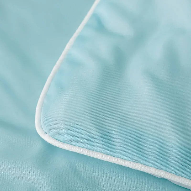 Ultra-Light Summer Chill Blanket with Cooling Fabric