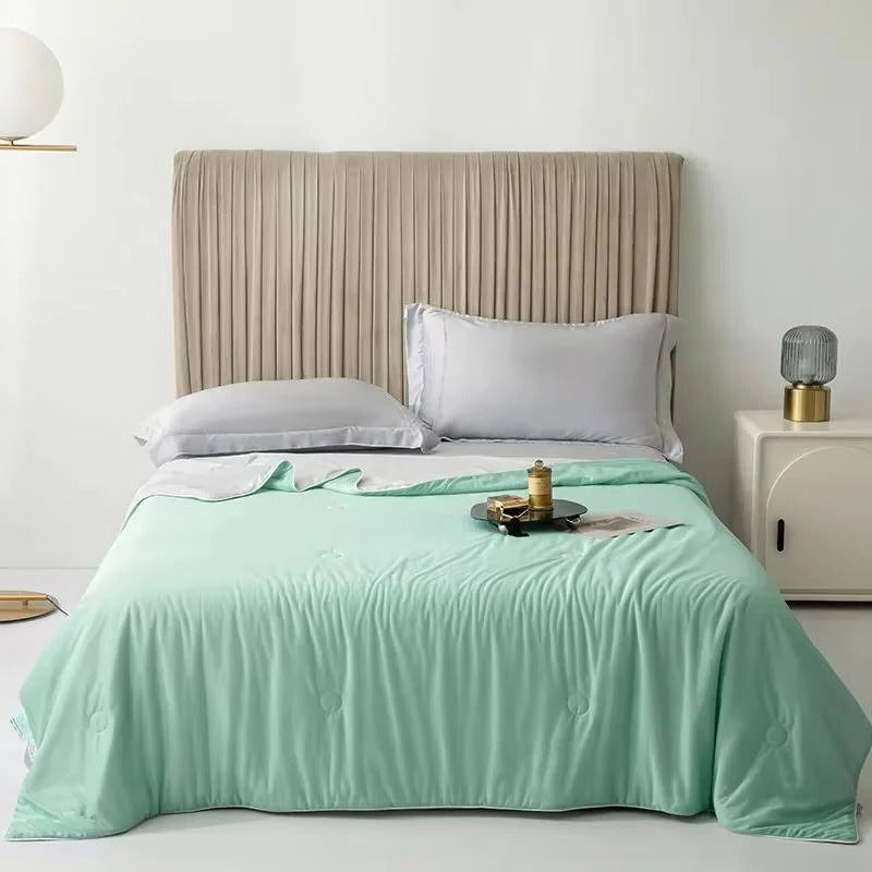 Ultra-Light Summer Chill Blanket with Cooling Fabric